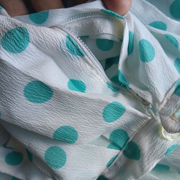 26" Vintage 1970's Womens Skirt BLUE POLKA DOT CREPE NYLON ROCKABILLY HANDMADE - Picture 6 of 7